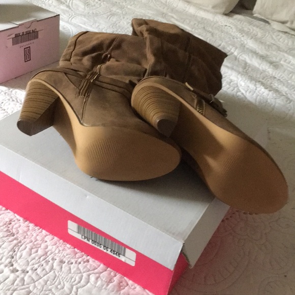 Botas altas - Picture 2 of 3